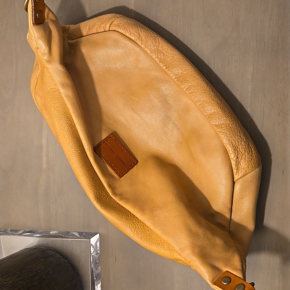 Parker Thatch Sling In Butterscotch - Picture 2 of 10